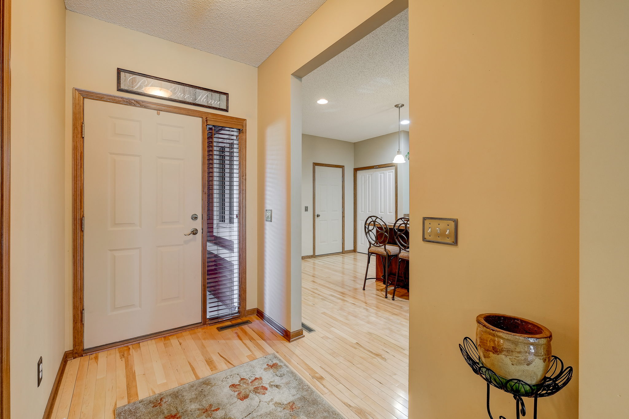 4 Foyer