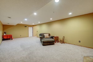 24 Family room