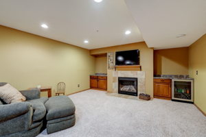 23 Family room