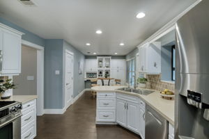 Kitchen/Breakfast Area