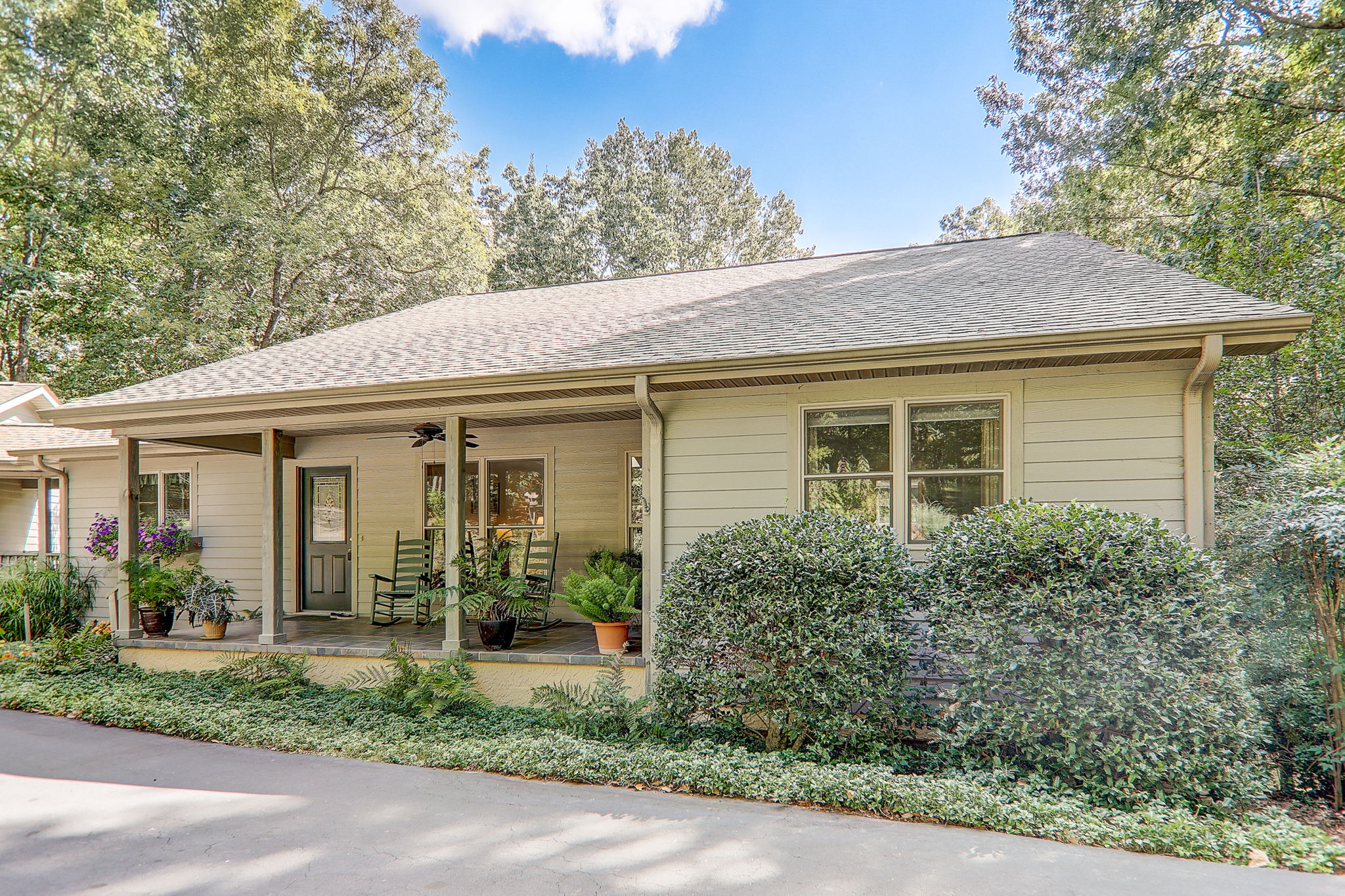 Mountain Laurel Dr-010