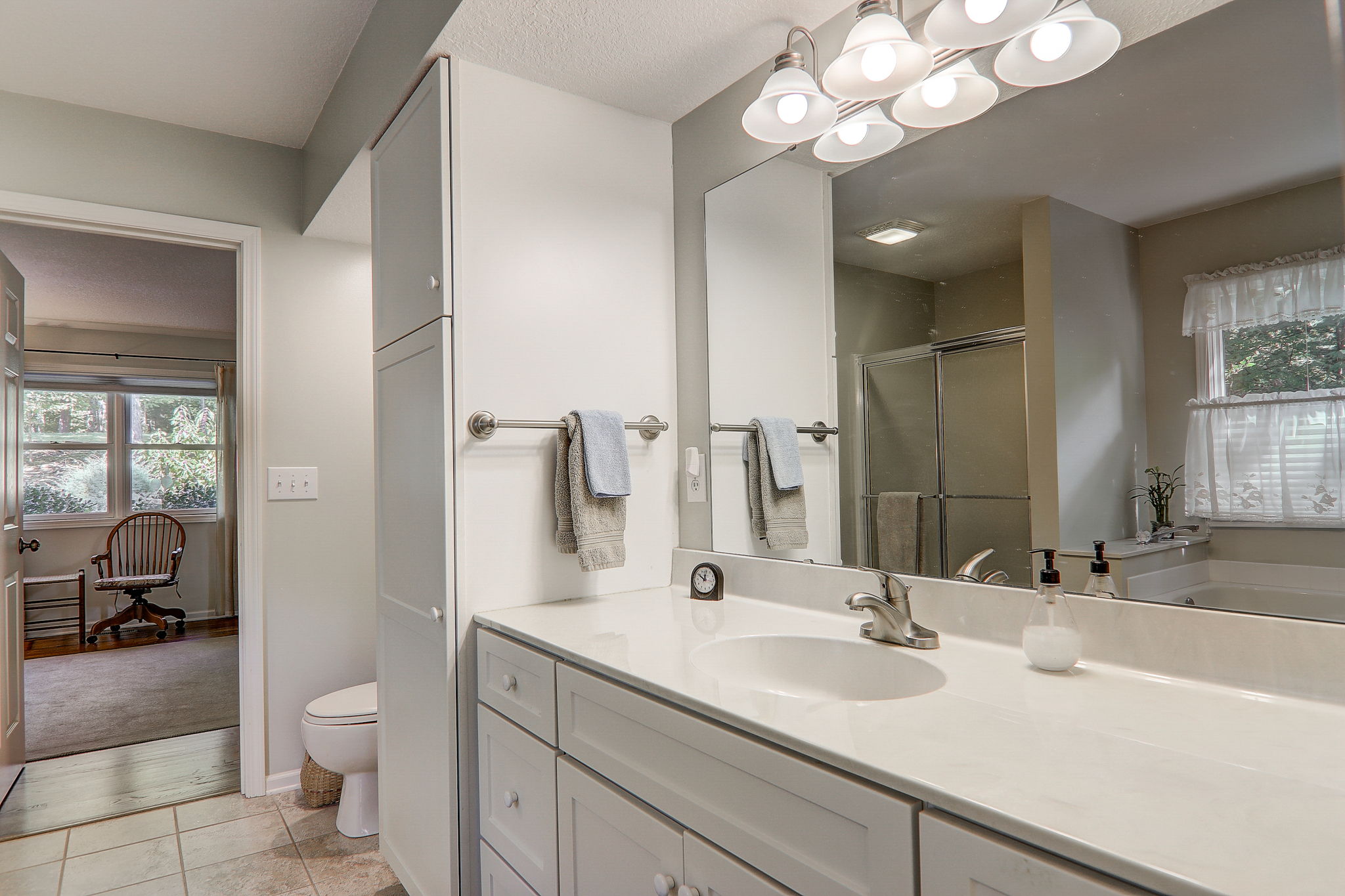 Mountain Laurel Dr-049