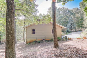 Mountain Laurel Dr-072