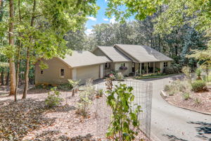 Mountain Laurel Dr-001