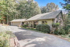 Mountain Laurel Dr-007