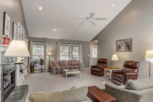 Mountain Laurel Dr-017