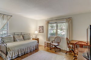 Mountain Laurel Dr-053