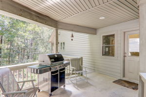 Mountain Laurel Dr-063