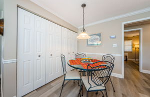 Kitchen Eat-In 1-2
