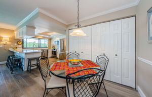 Kitchen Eat-In 2-2
