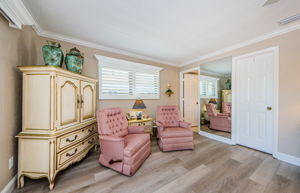 Master Bedroom 1e