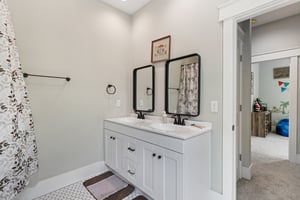 Hendrickson Rd-S1607-064.jpg