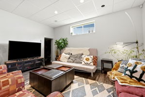  Photo 40