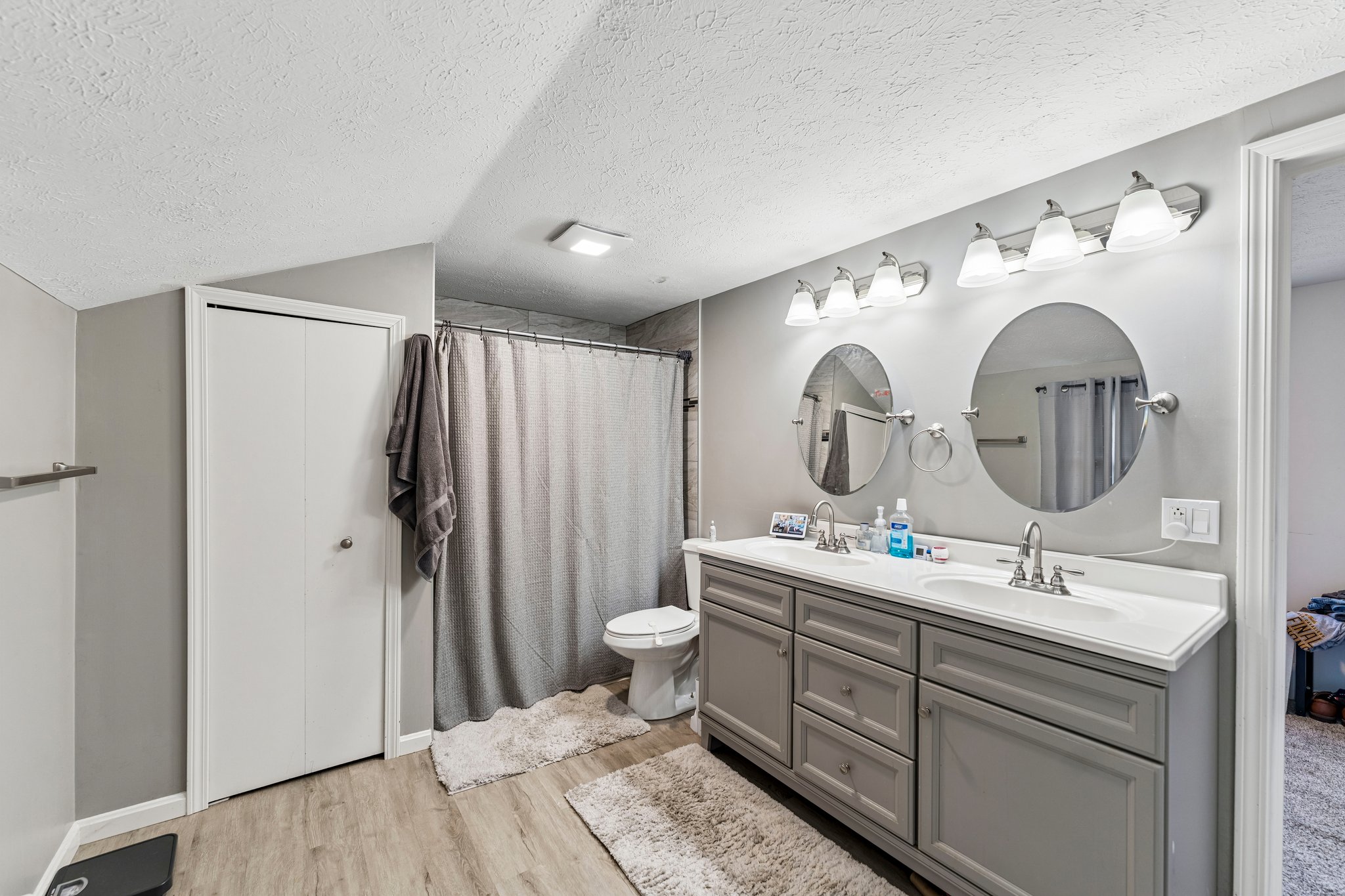 6711 Norwalk Rd-S0907-021.jpg
