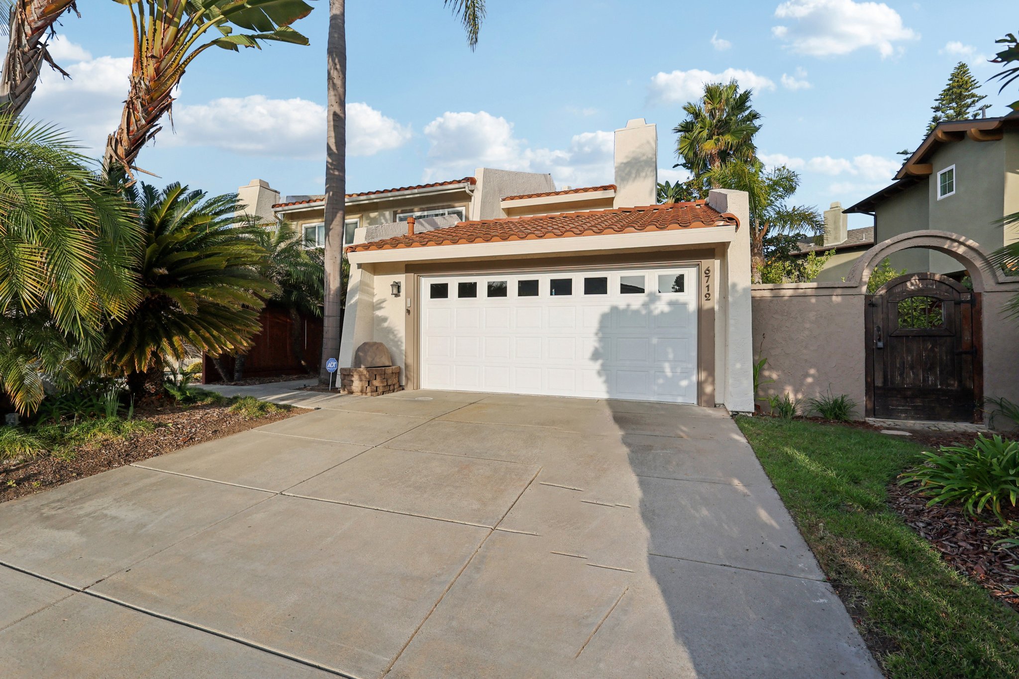 Cantil St-S0811-002.jpg