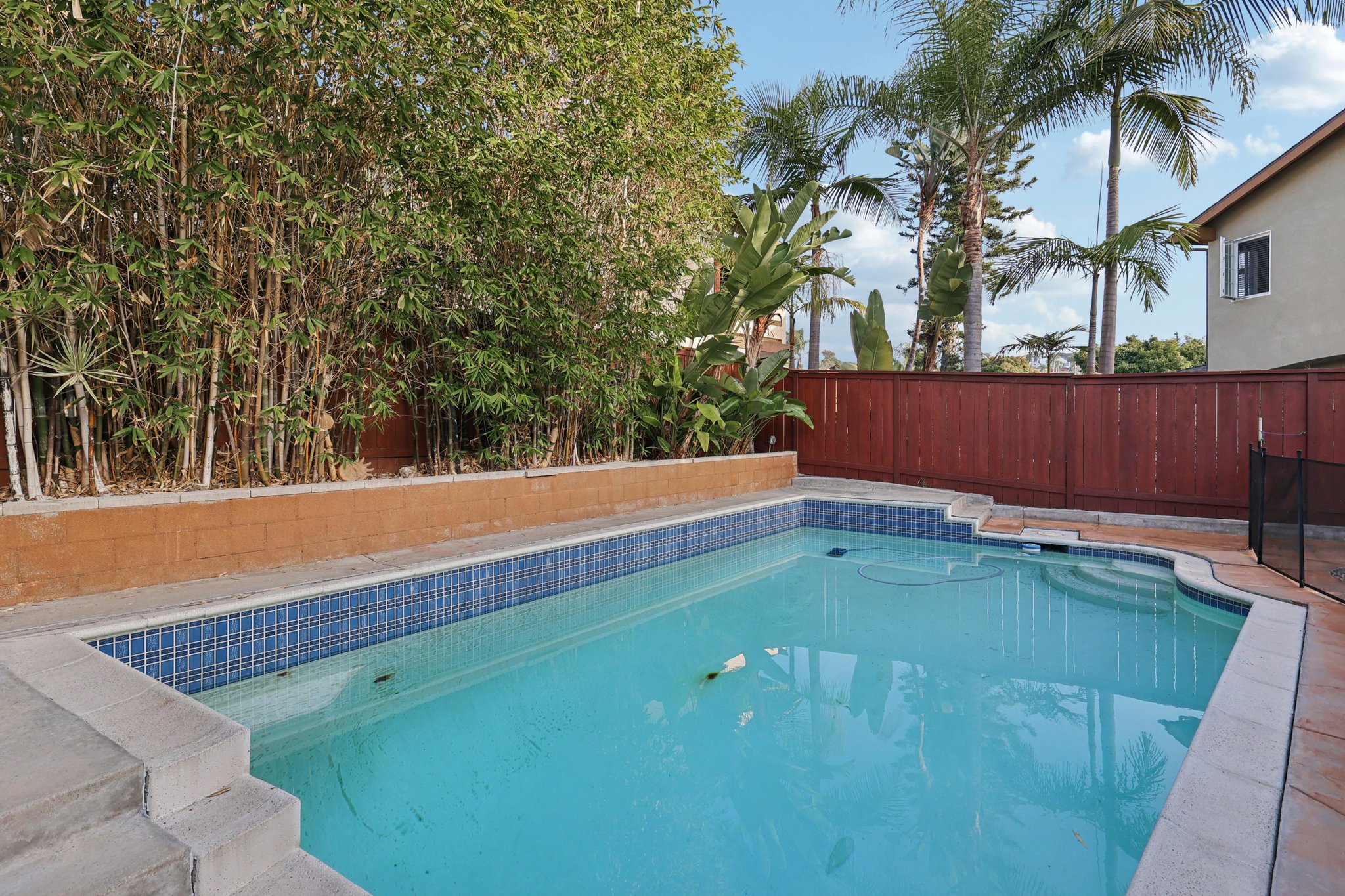 Cantil St-S0811-054.jpg