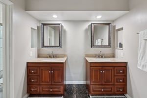 Cantil St-S0811-042.jpg