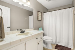  Photo 44