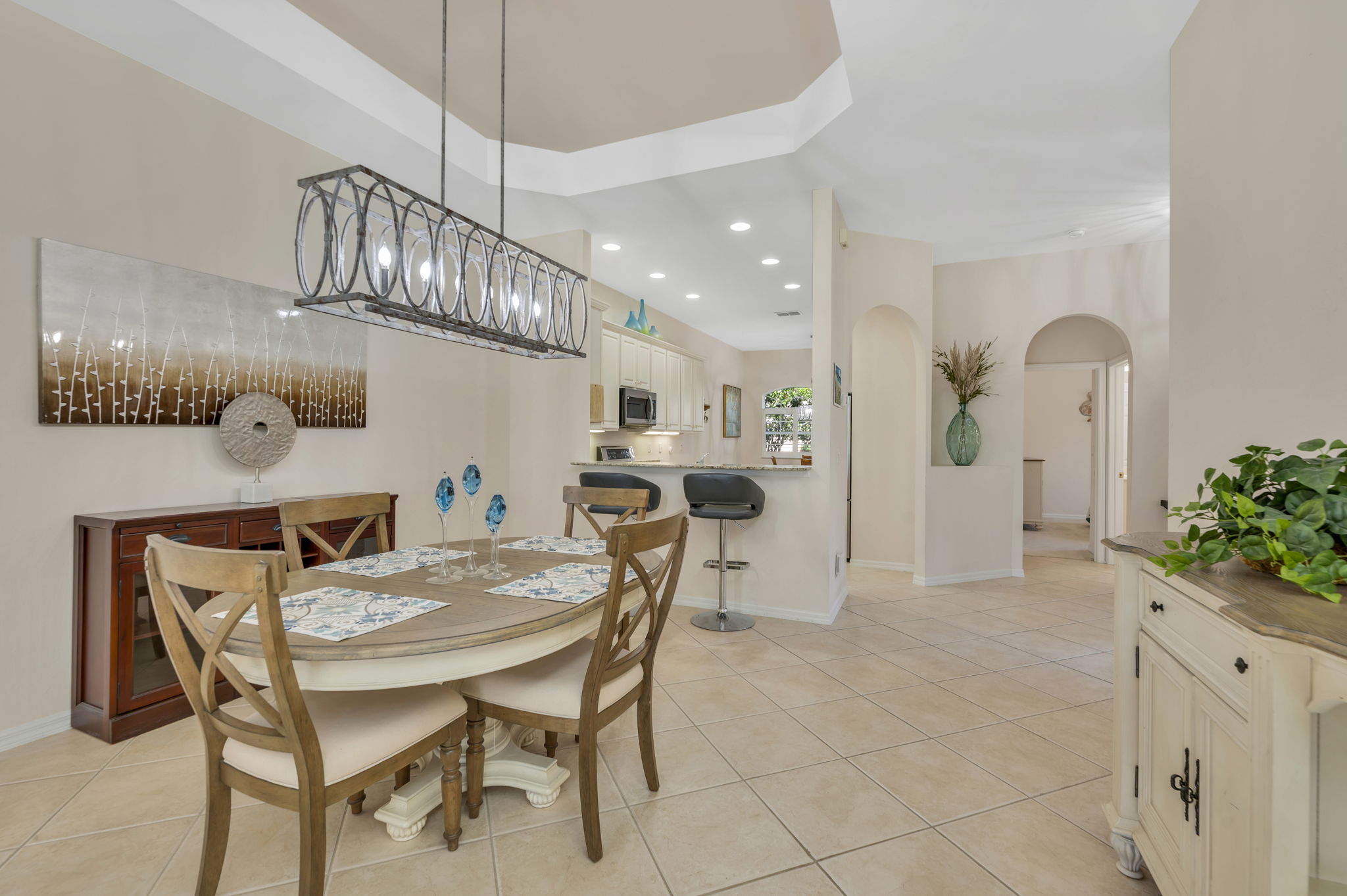Dining - Breakfast Bar