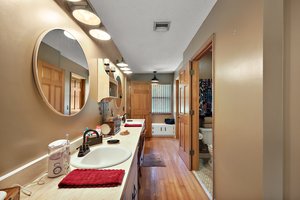  Photo 23