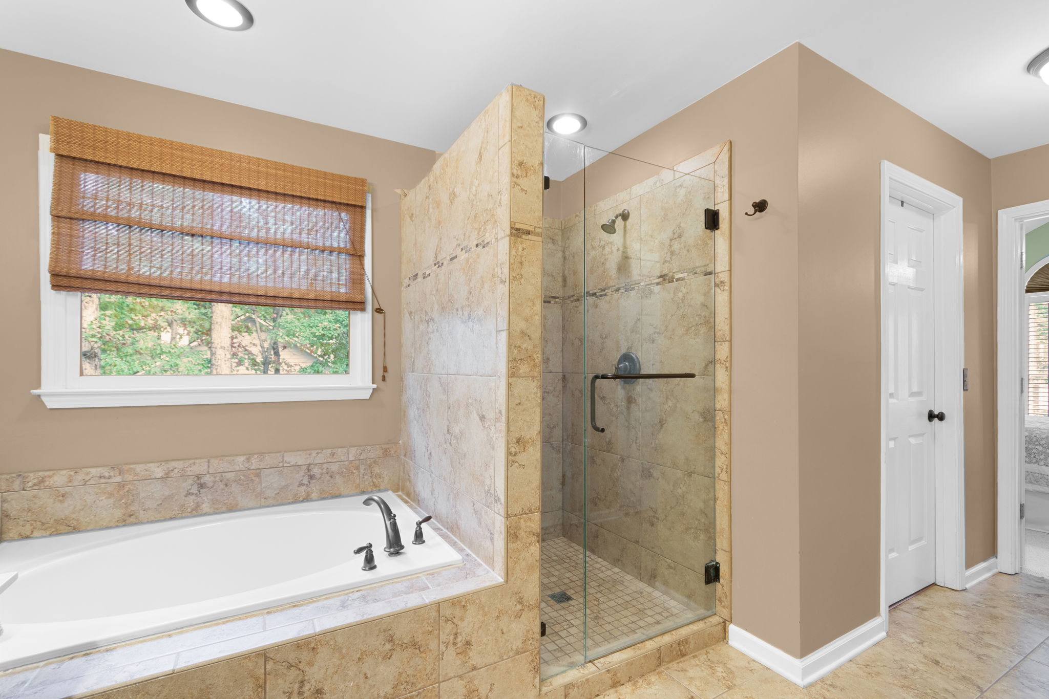 6720 Torrey Pine Cir, Suwanee, GA 30024, USA Photo 21