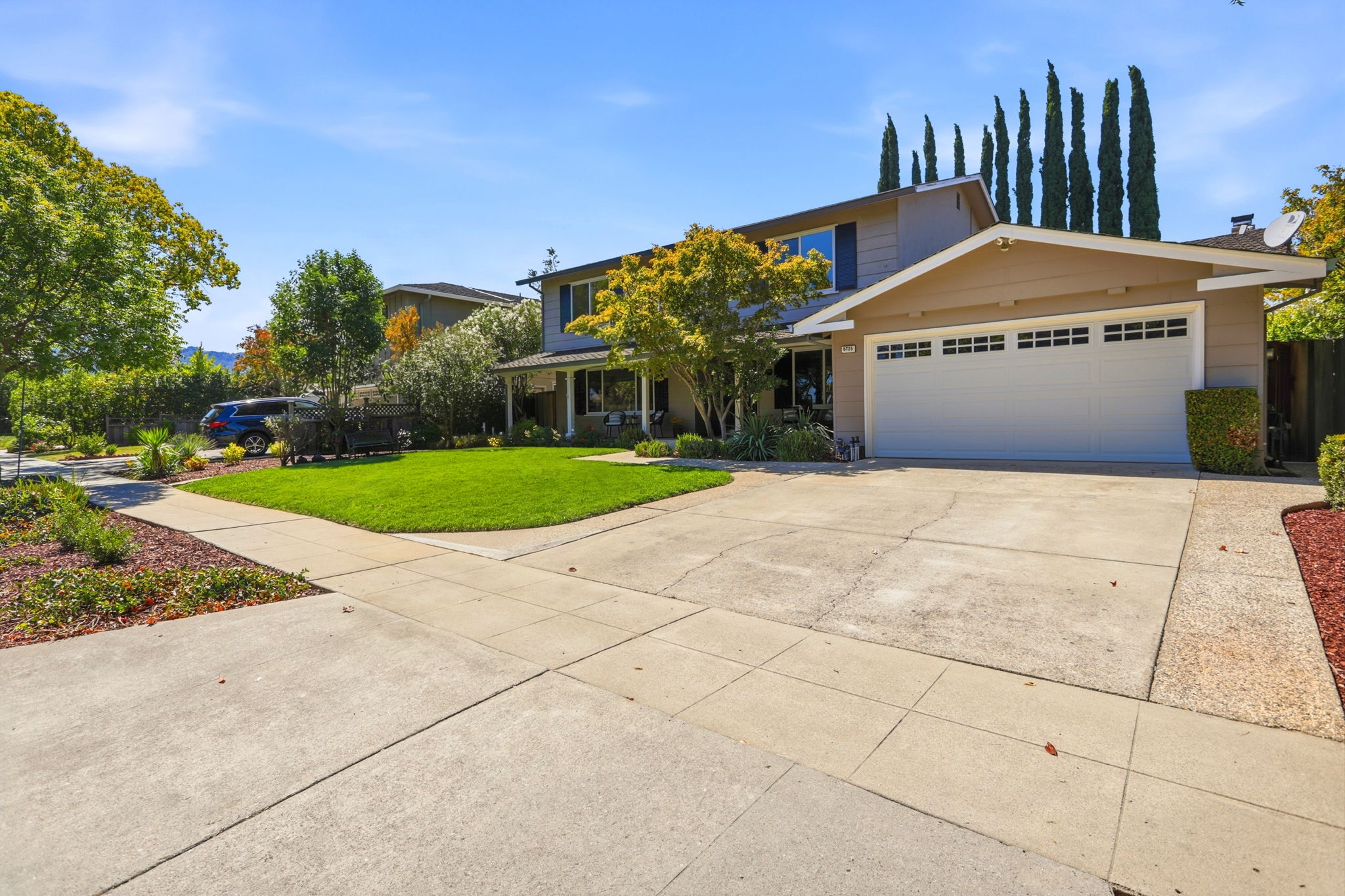 003_F8_6725 Bret Harte Dr