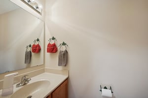 Hilmar Dr-021.jpg