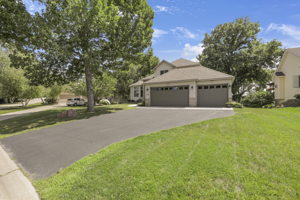  Photo 0