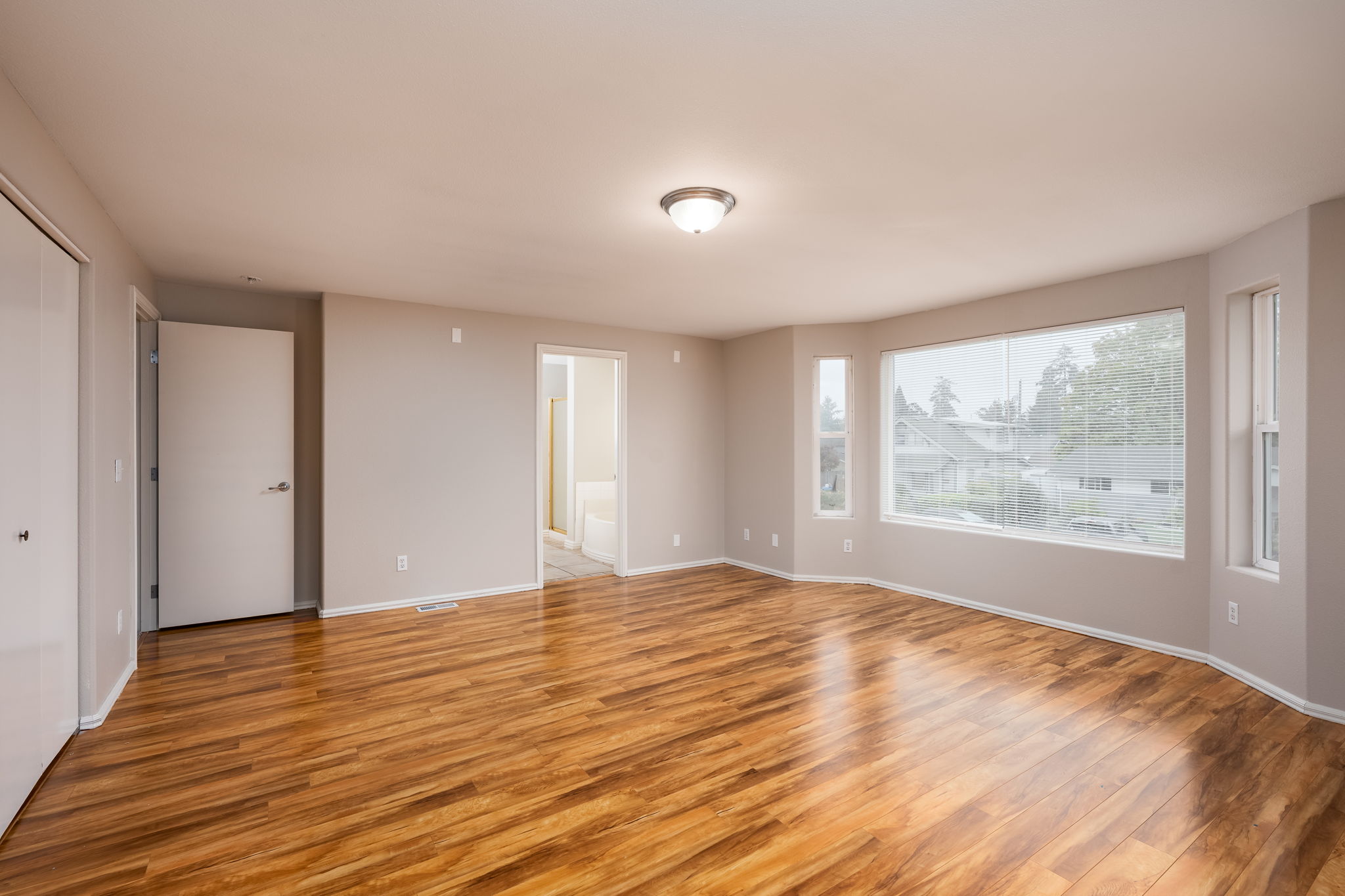 6729SMasonAve,Tacoma,WA98409-17