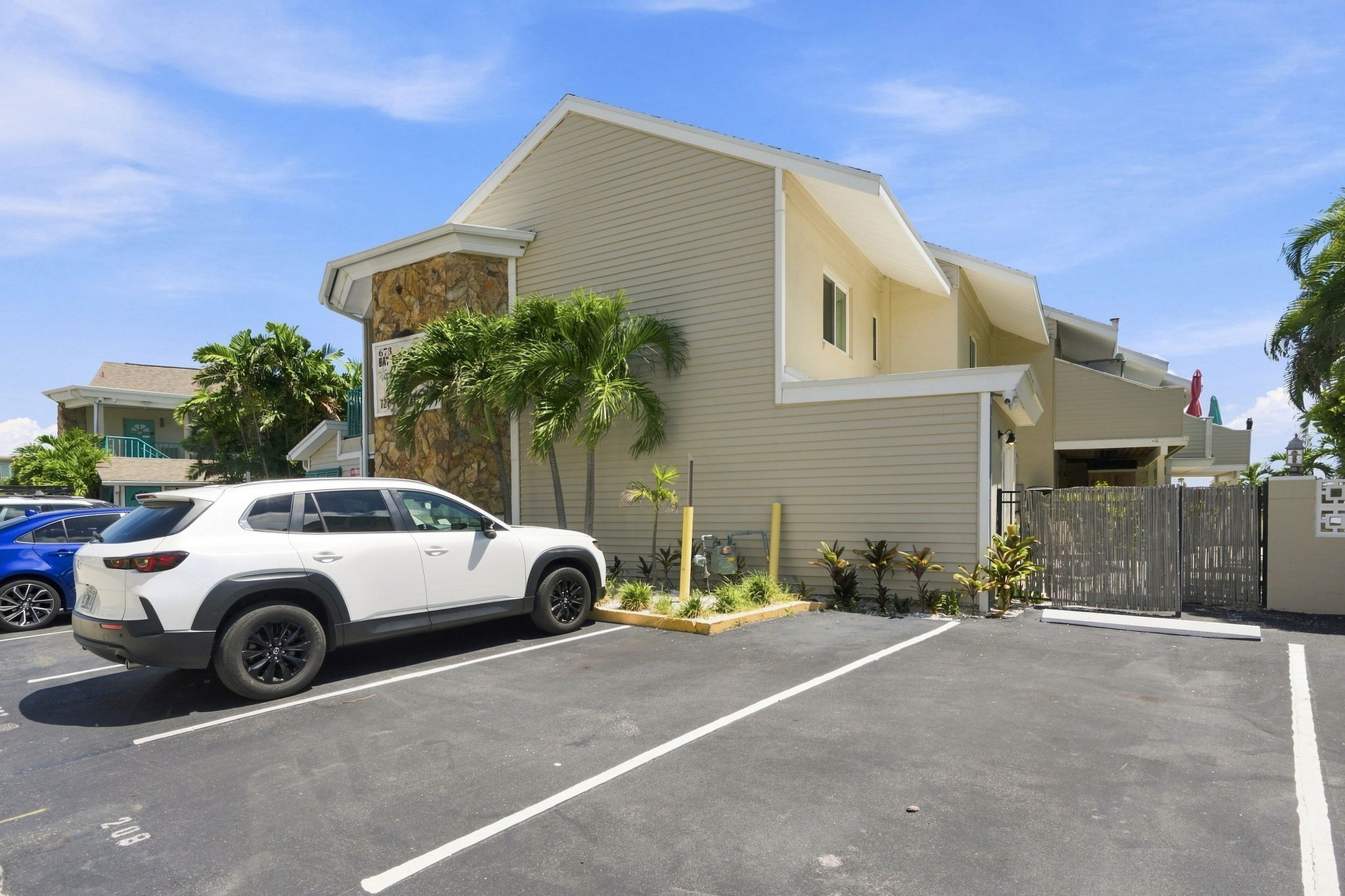 Five Palms3