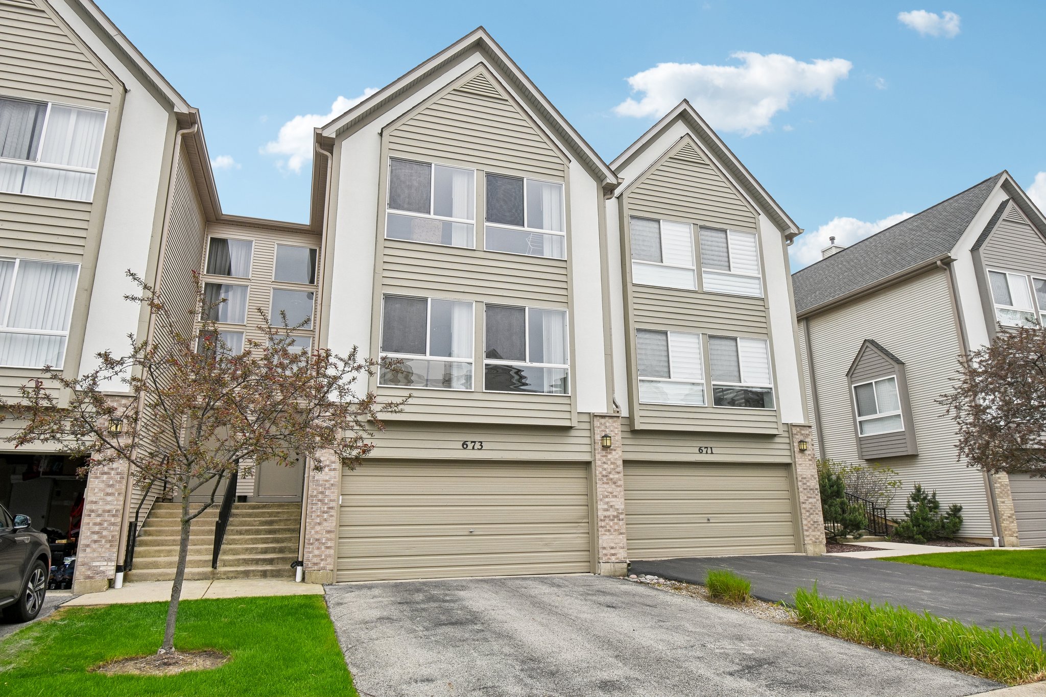 673 Fountainview Dr-S1405-002.jpg