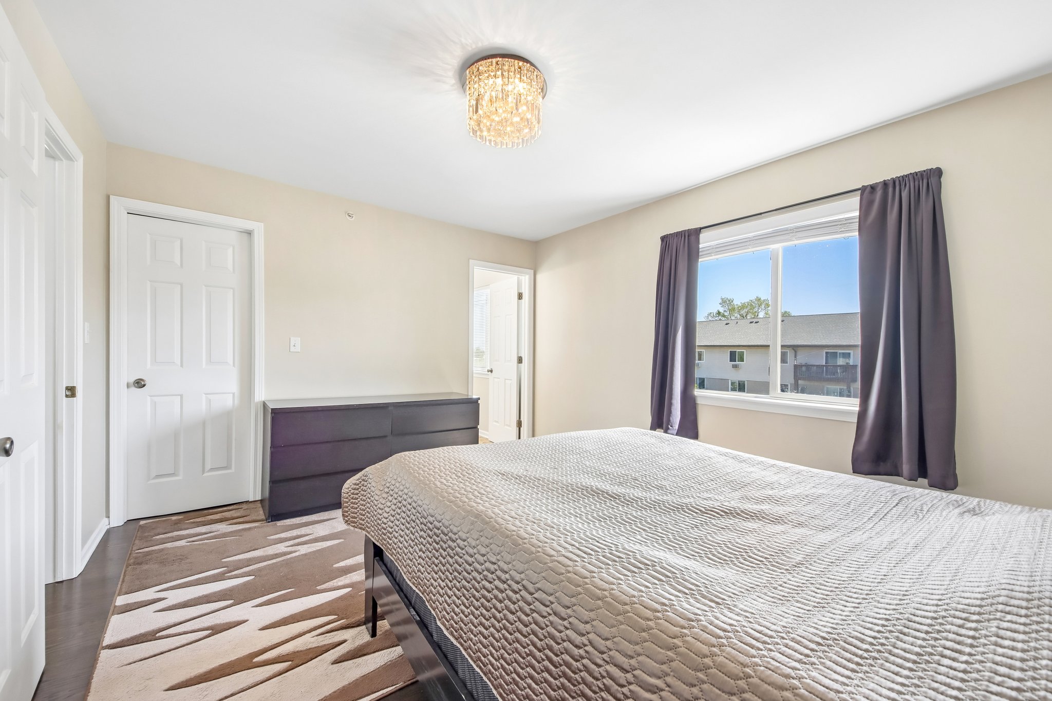 Fountainview Dr-S1605-036.jpg