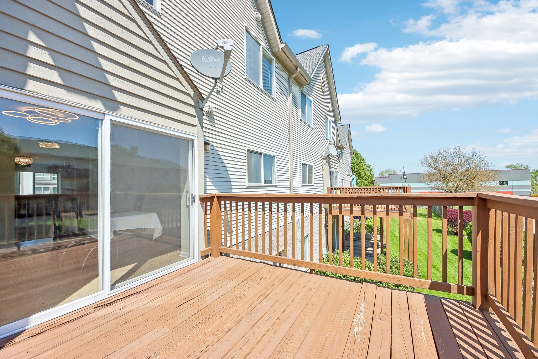Fountainview Dr-S1605-039.jpg