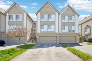 Fountainview Dr-S1605-001.jpg