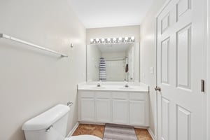 Fountainview Dr-S1605-025.jpg