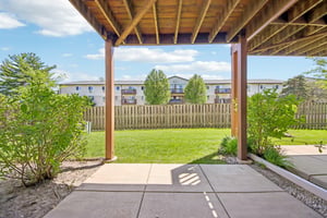 Fountainview Dr-S1605-041.jpg