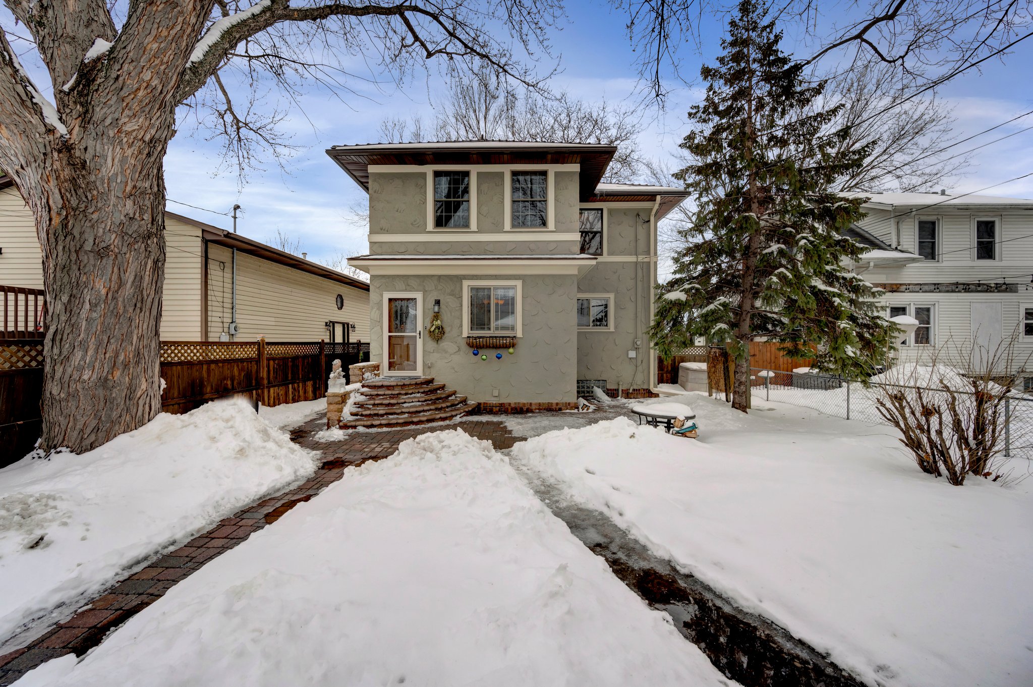 673 Nebraska Ave E, St Paul, MN 55106, USA Photo 3