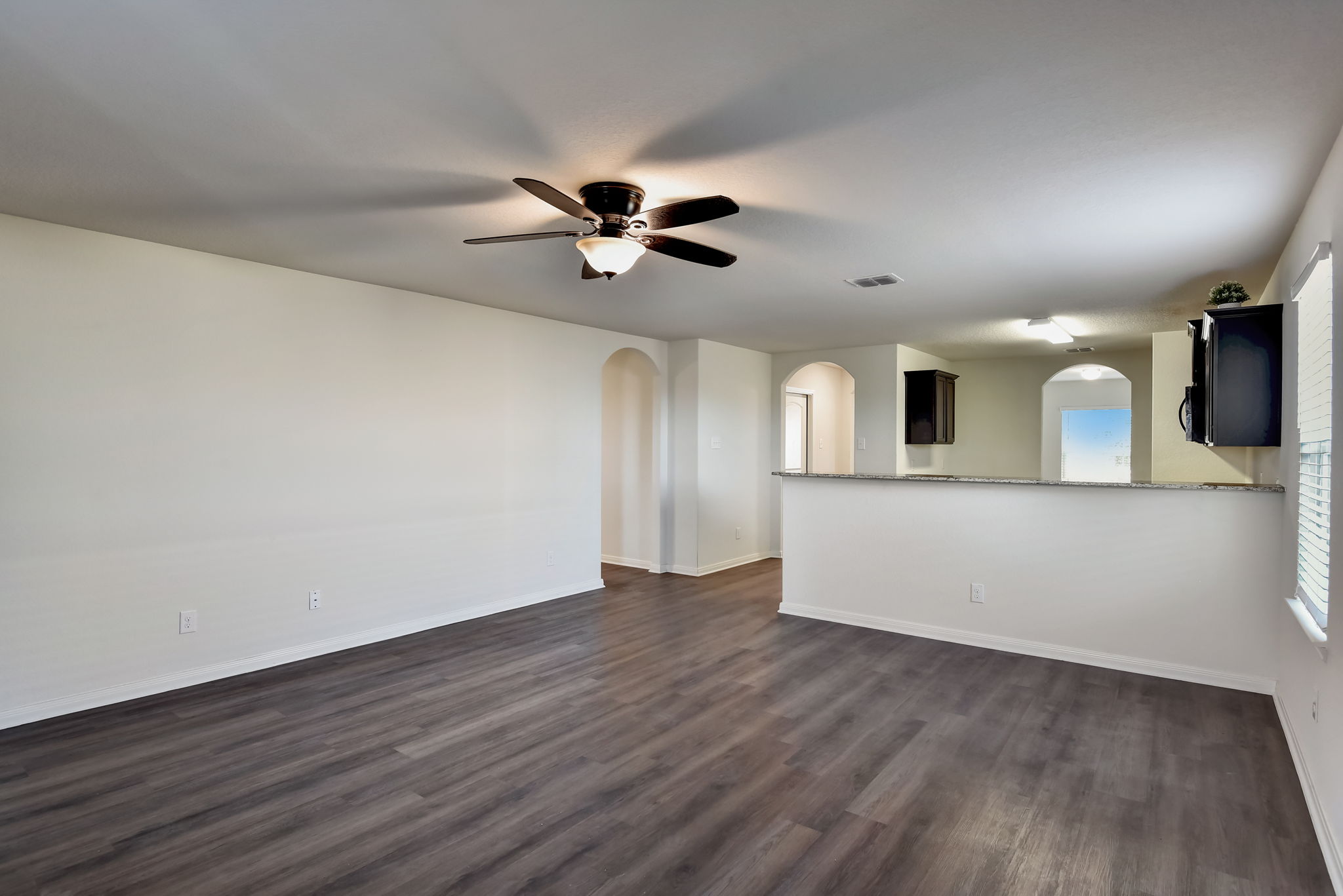 6730 Sabinal, San Antonio, TX 78252 ShowingTime+ Listing Media Services