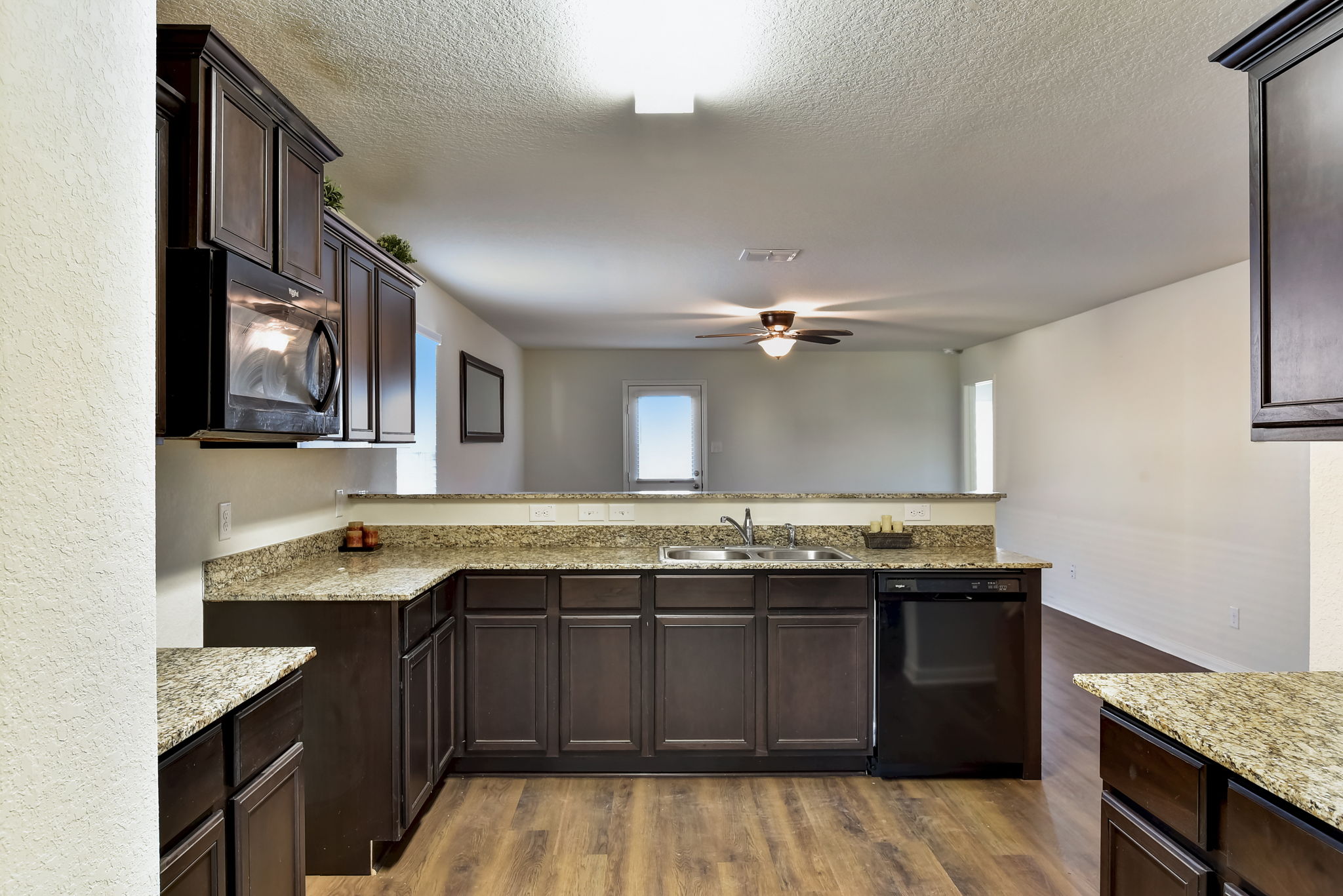 6730 Sabinal, San Antonio, TX 78252 ShowingTime+ Listing Media Services