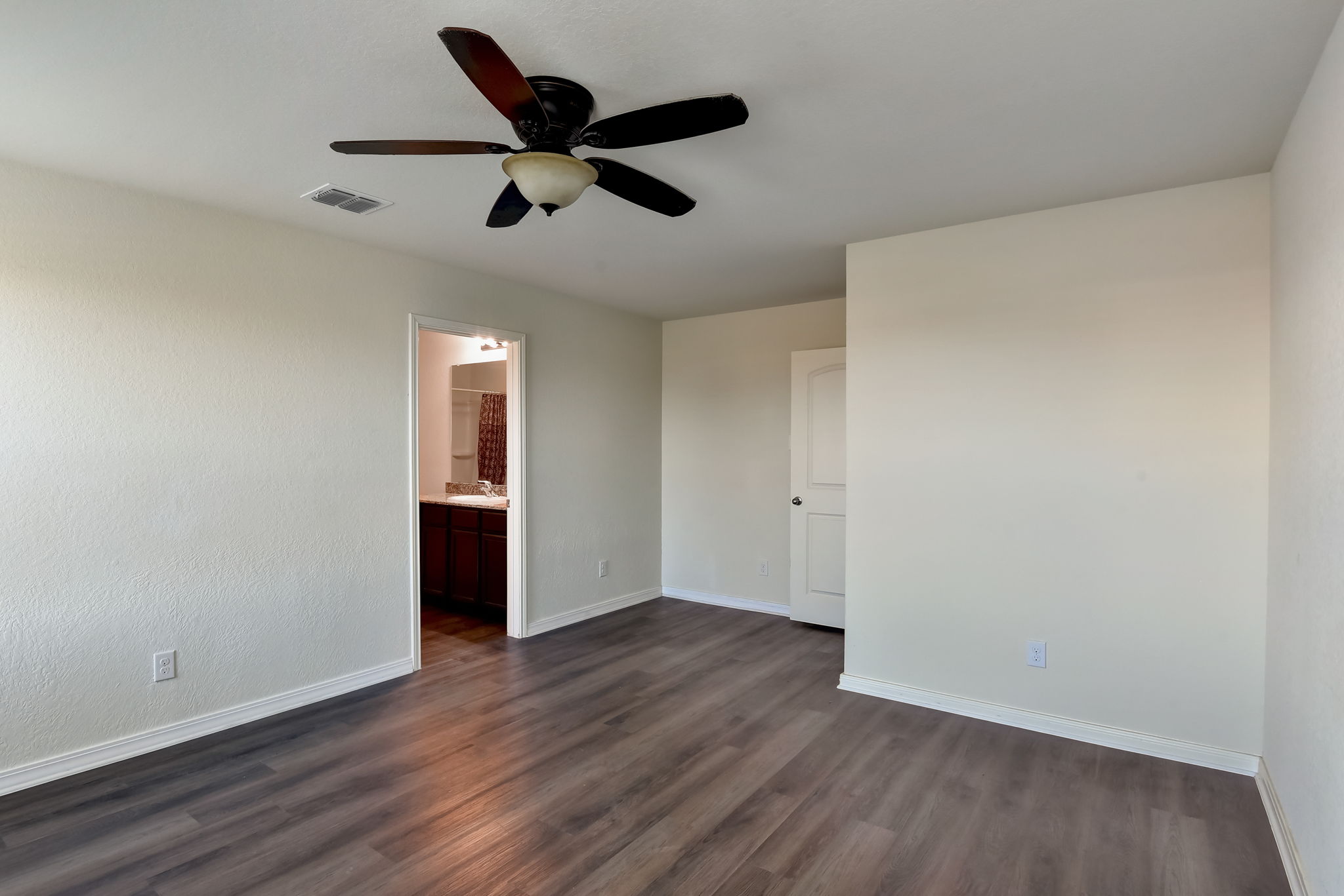 6730 Sabinal, San Antonio, TX 78252 ShowingTime+ Listing Media Services