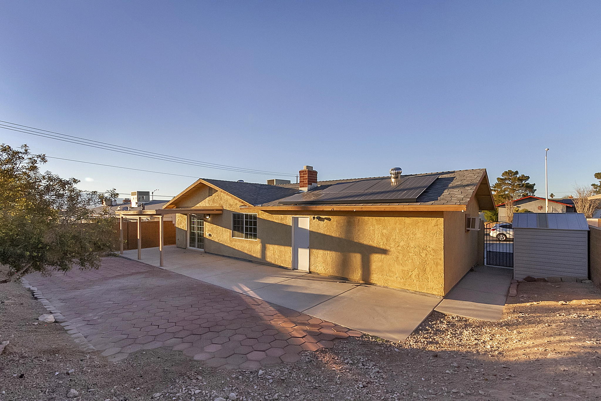 6731 Laronda Ln, Las Vegas, NV 89156, USA Photo 5
