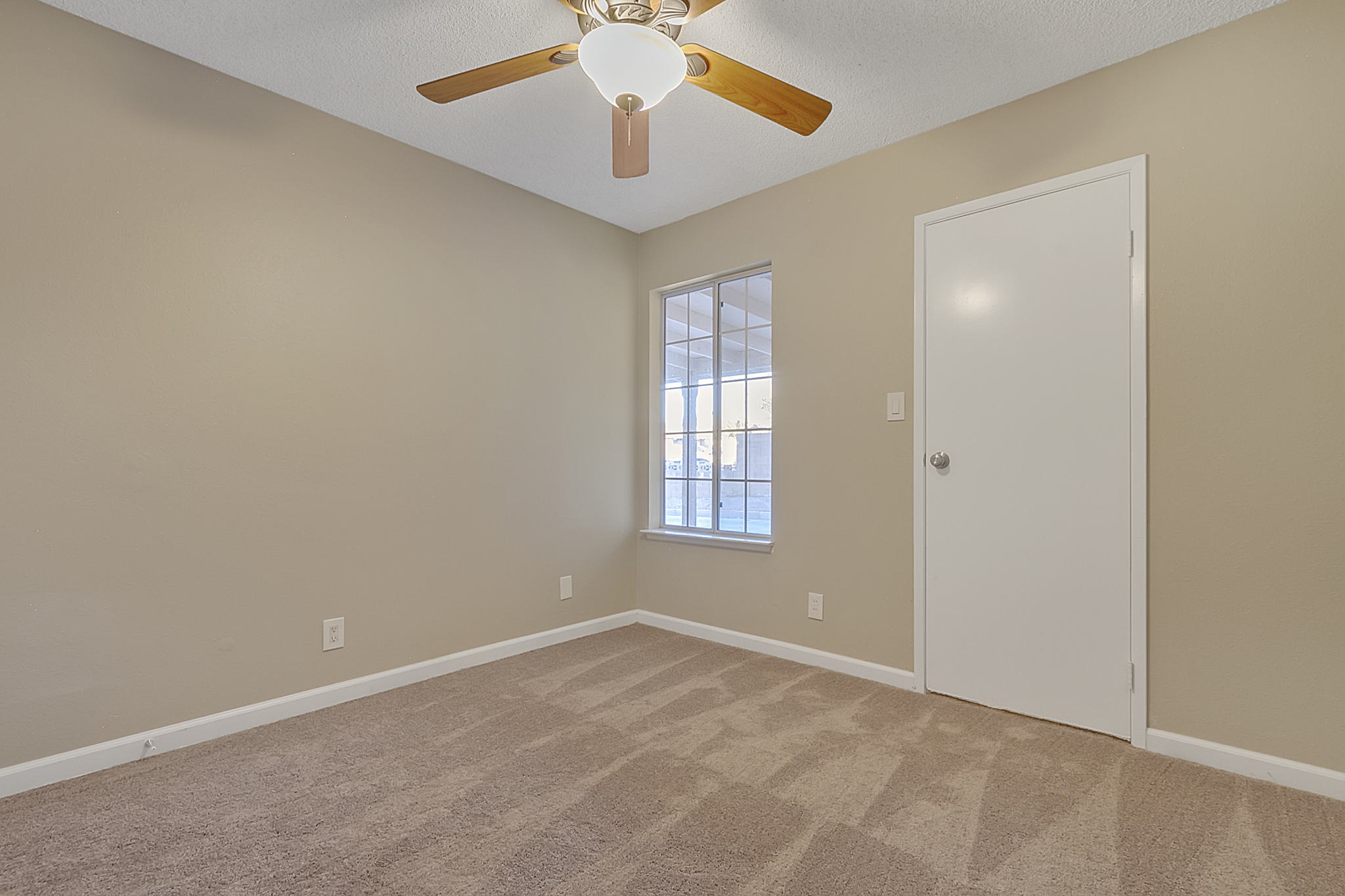 6731 Laronda Ln, Las Vegas, NV 89156, USA Photo 17