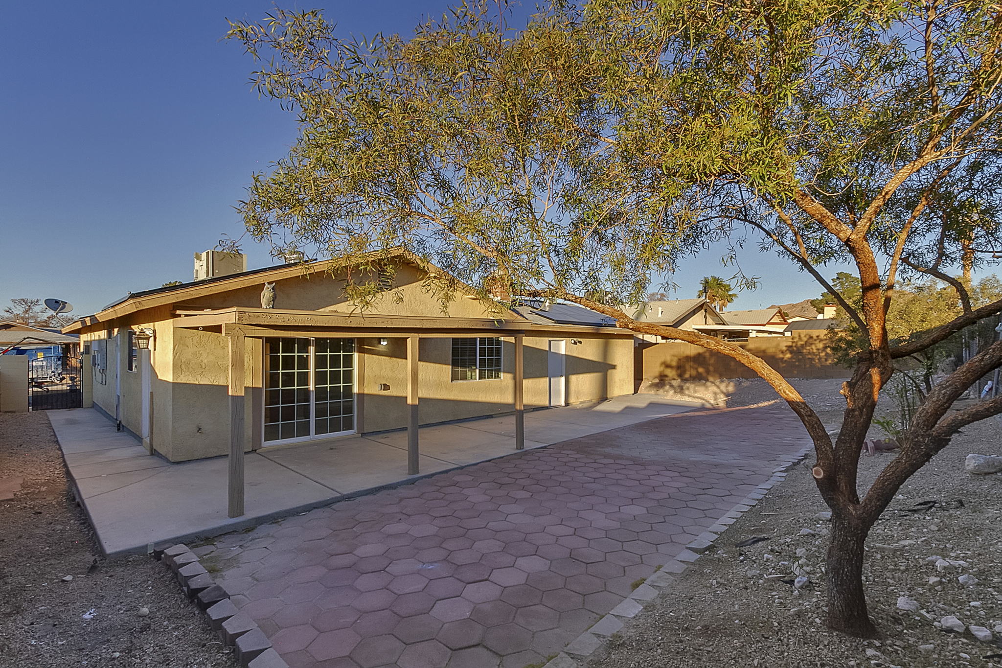6731 Laronda Ln, Las Vegas, NV 89156, USA Photo 6