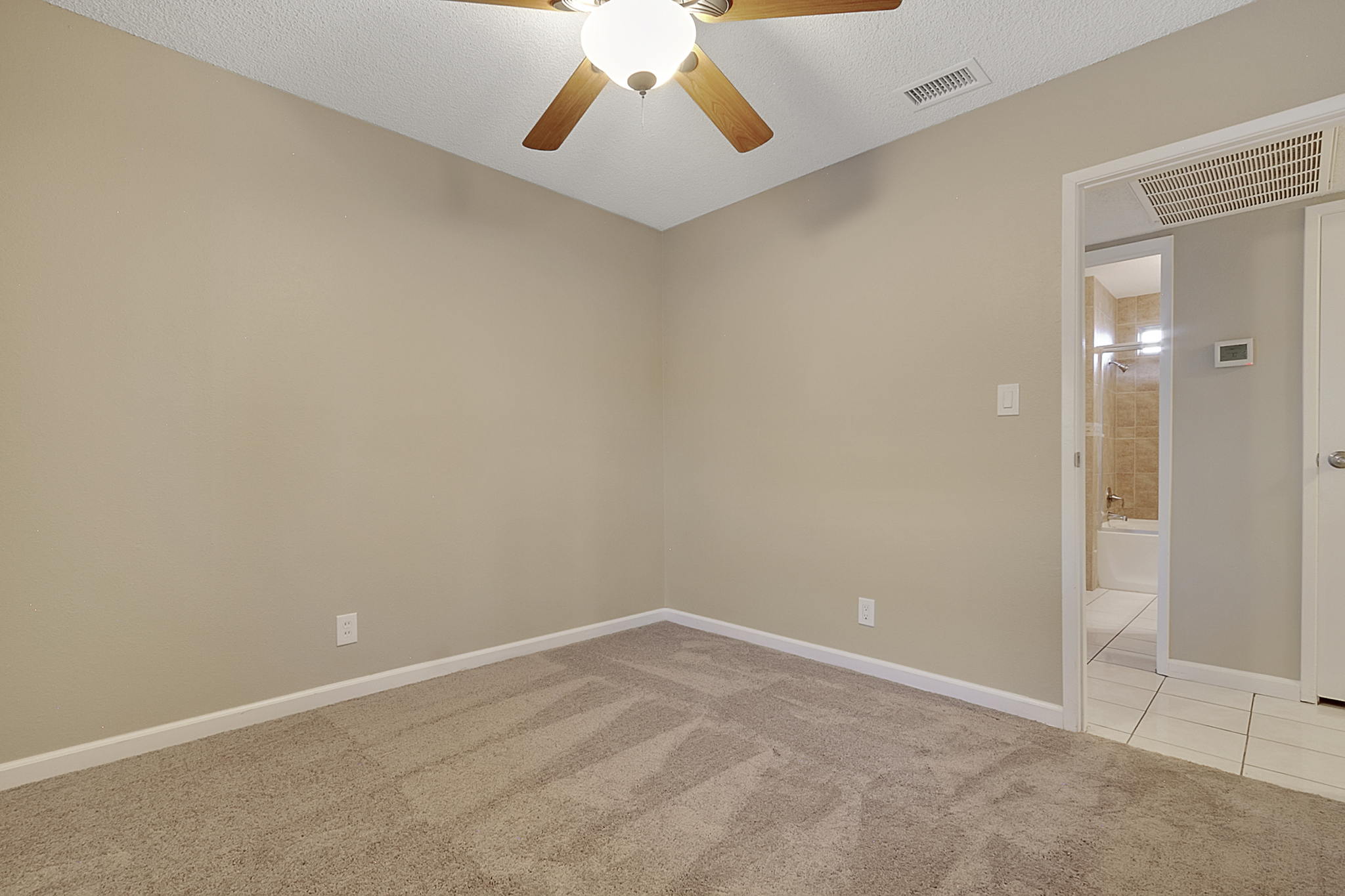 6731 Laronda Ln, Las Vegas, NV 89156, USA Photo 18