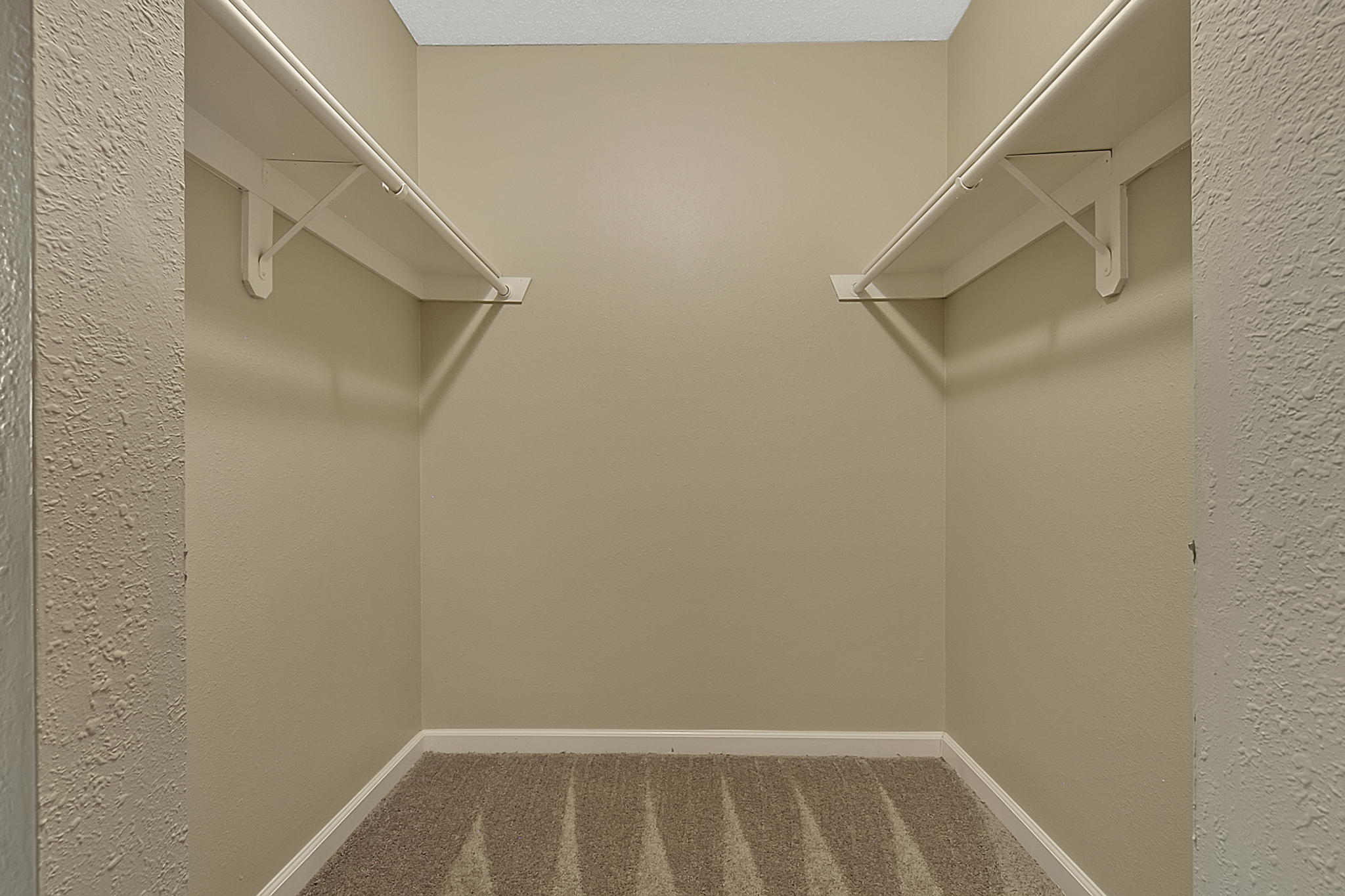 6731 Laronda Ln, Las Vegas, NV 89156, USA Photo 27