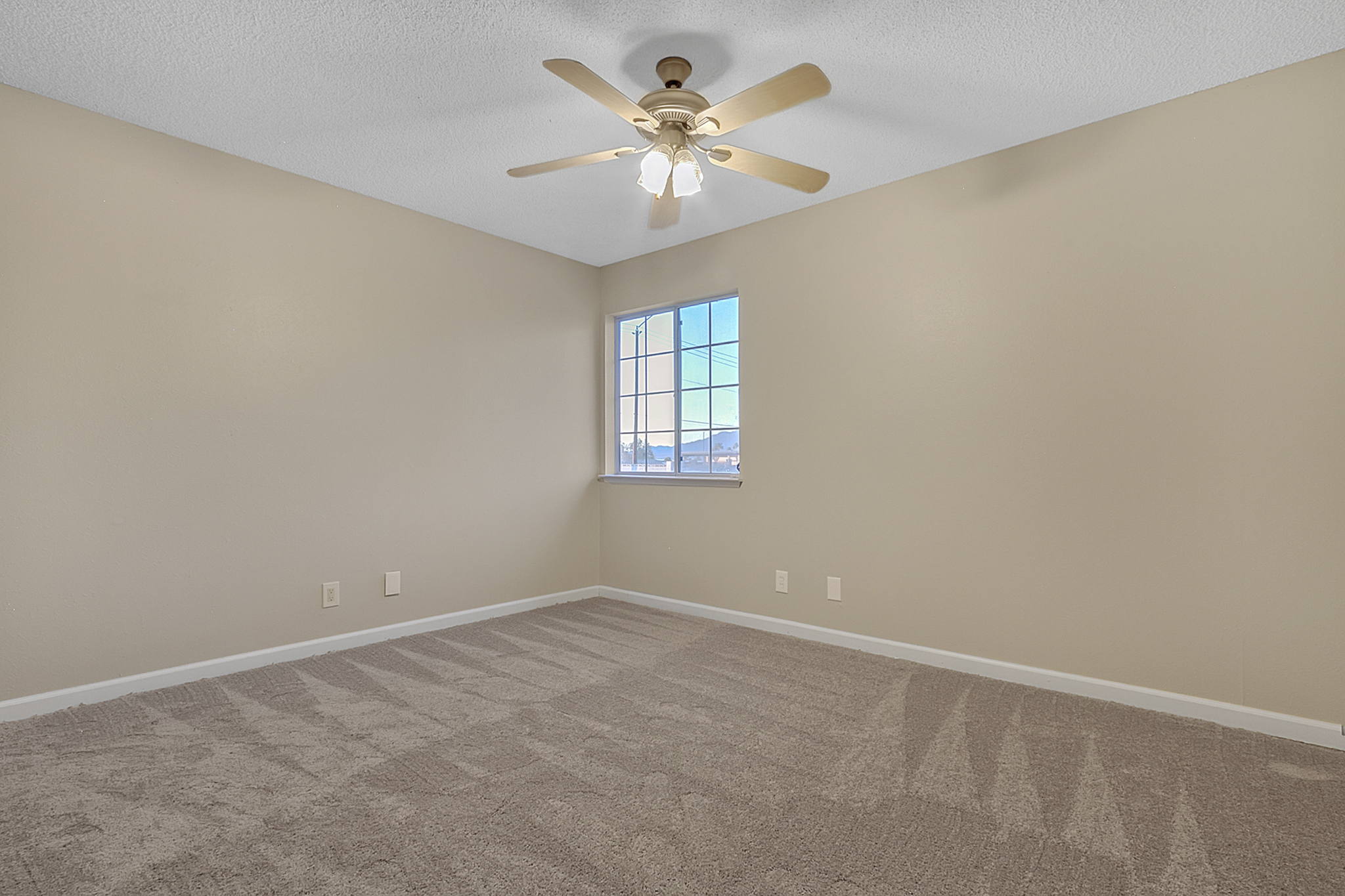 6731 Laronda Ln, Las Vegas, NV 89156, USA Photo 25
