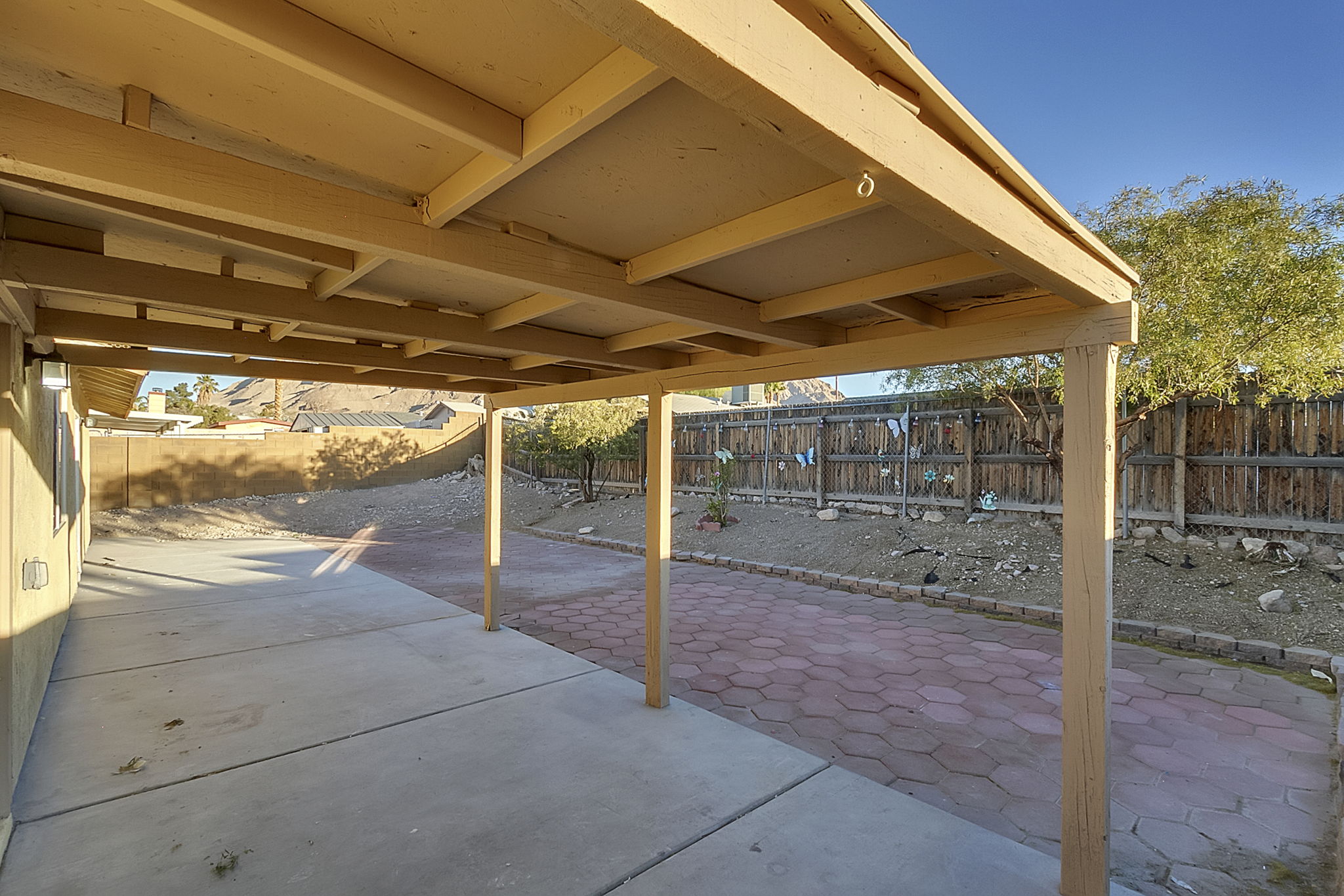 6731 Laronda Ln, Las Vegas, NV 89156, USA Photo 4