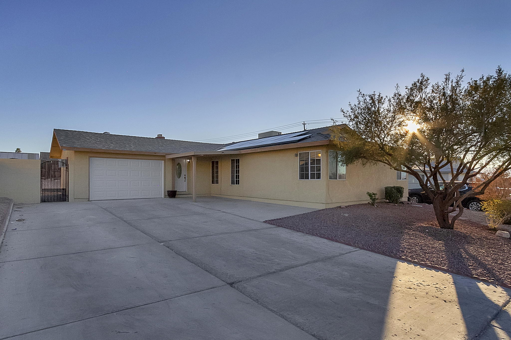 6731 Laronda Ln, Las Vegas, NV 89156, USA