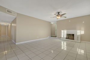 6731 Laronda Ln, Las Vegas, NV 89156, USA Photo 8