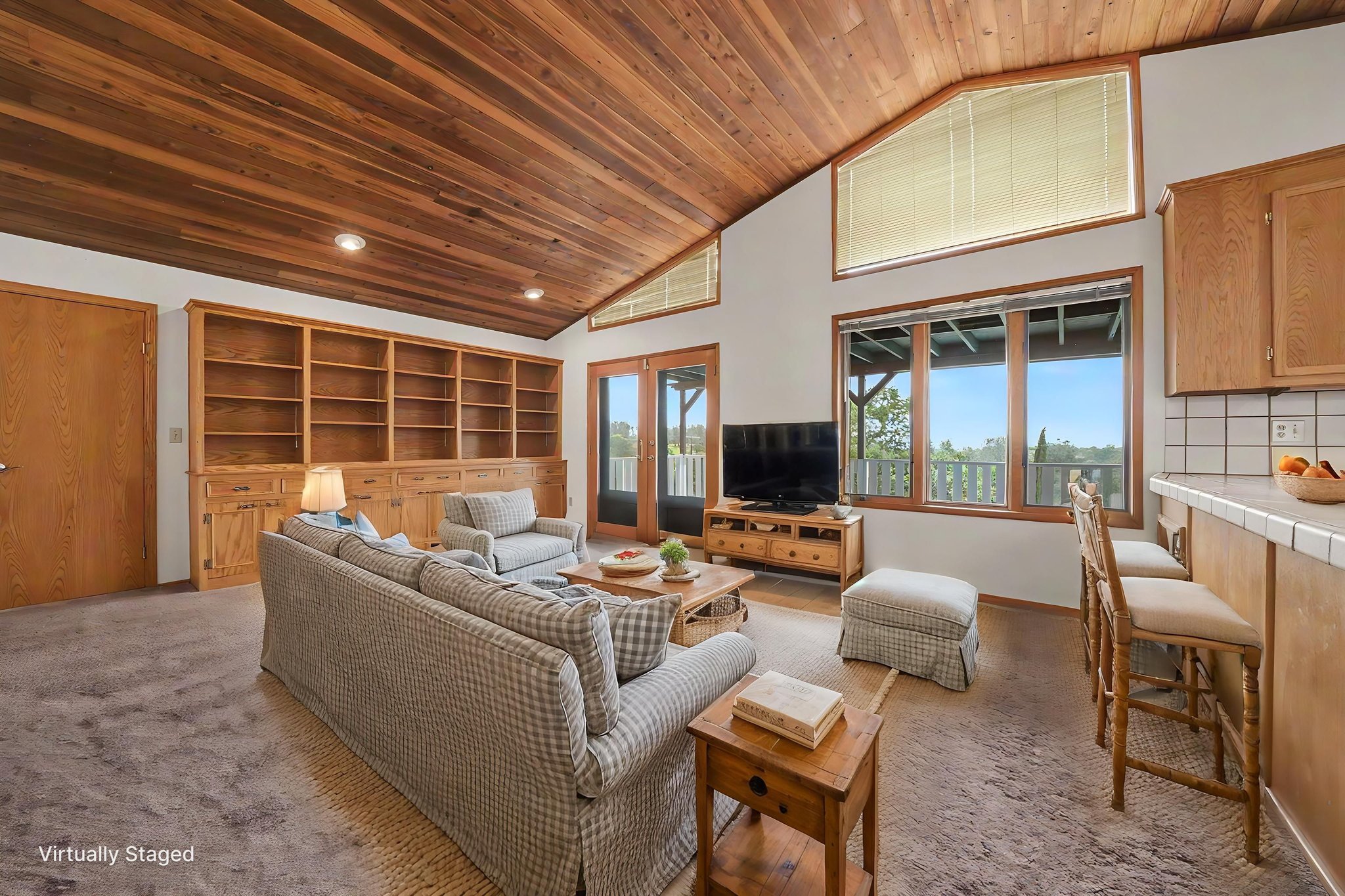 DSC03286 virtually staged.jpeg